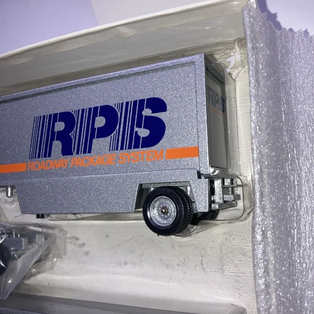 Winross RPS Roadway Package Tractor Trailer 1:64 Scale Diecast Truck w/ Box